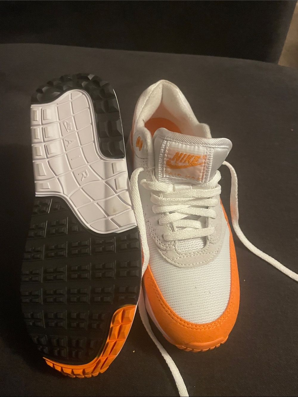 **NEW**
Nike Kids White and Orange Low-Top Sneakers